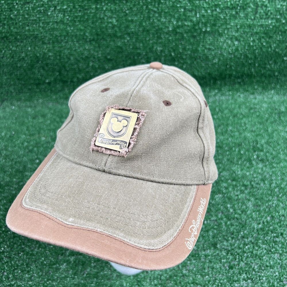 Walt‎ Disney World Mickey Mouse Baseball Cap Hat Metal Medallion Logo Adjustable